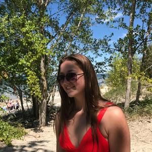 Meet your Posher, Julia